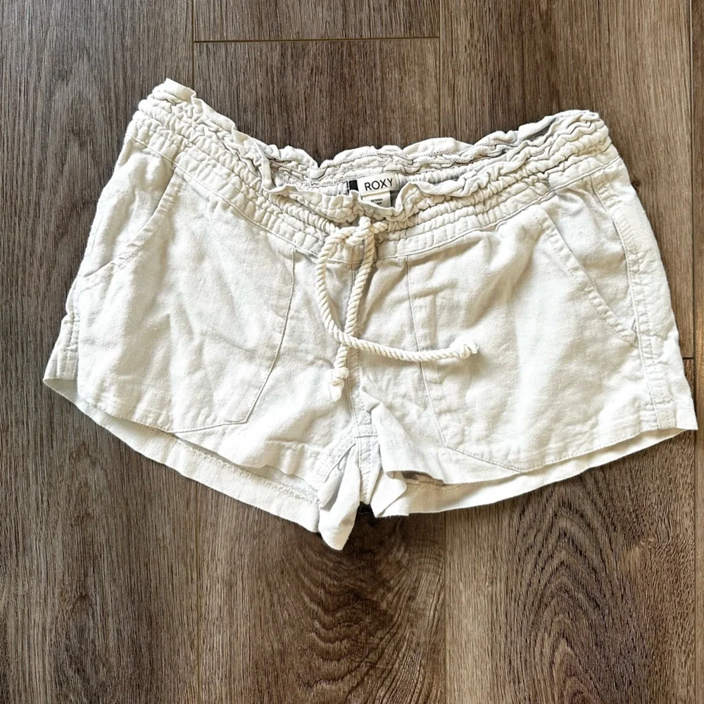 Shorts - Picture 2 of 3